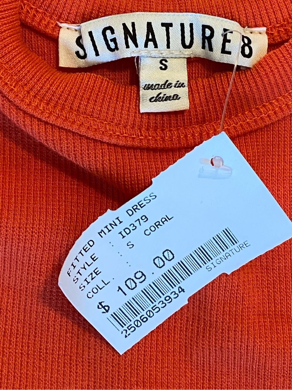 Signature8 Coral-Red Ribbed dress, Scoop Neck - Picture 3 of 3